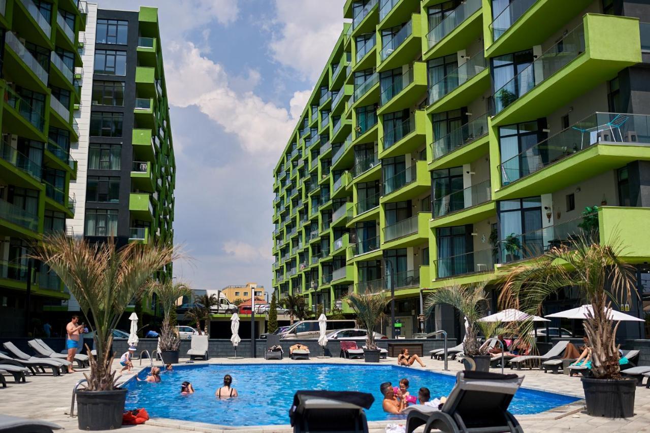 Mons Alezzi Beach N Pools Mamaia