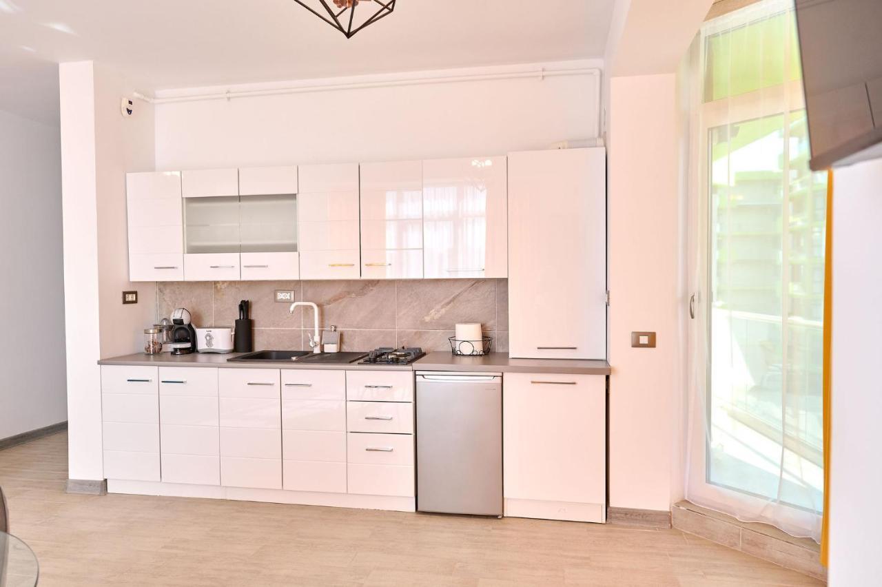 Apartment Mons Alezzi Beach N Pools Mamaia